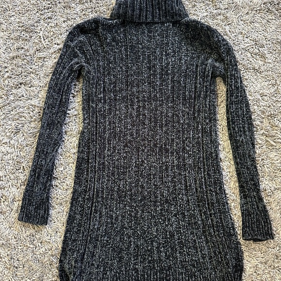 BCBG Elegant Black Turtleneck Sweater Dress. <<<<140>>>>> - Picture 4 of 8